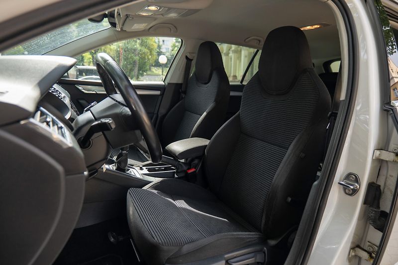 Škoda Octavia 1.4 TSI Tažné Tempomat R17 Alu - fotka 10 z 26