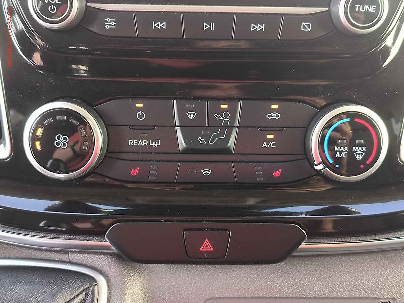 Ford Tourneo Custom (2019) 2.0TDCi L2, 136kW, navi, - fotka 19 z 28
