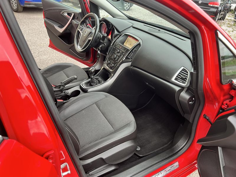 Opel Astra 1.6 TURBO 125KW,EXCLUSIVE,1MAJ - fotka 20 z 43
