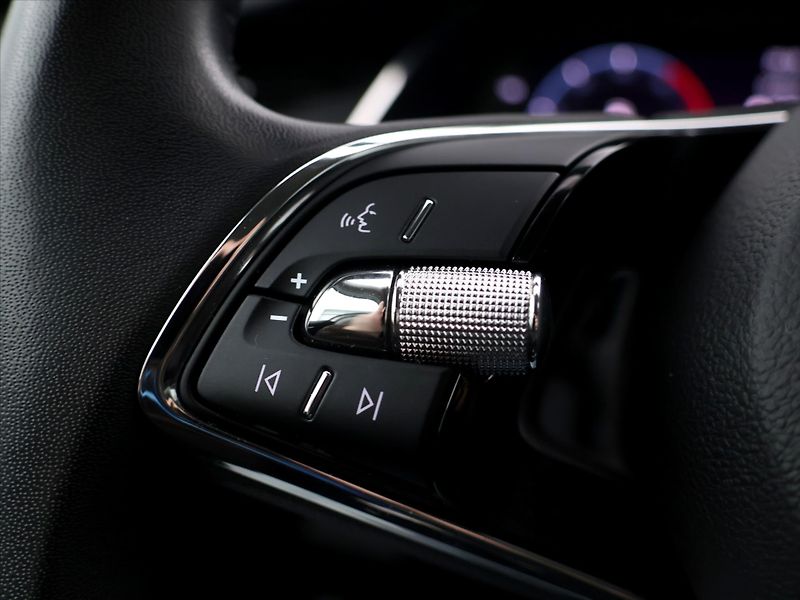 Škoda Octavia 2,0 TDI 85kW Ambition CZ DPH - fotka 20 z 35