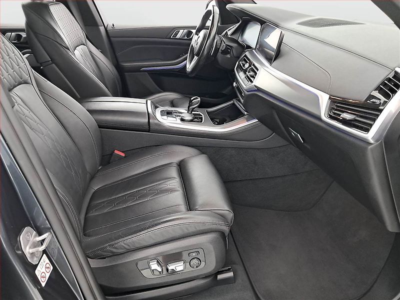 BMW X5 (2022) xDrive30d - fotka 9 z 25
