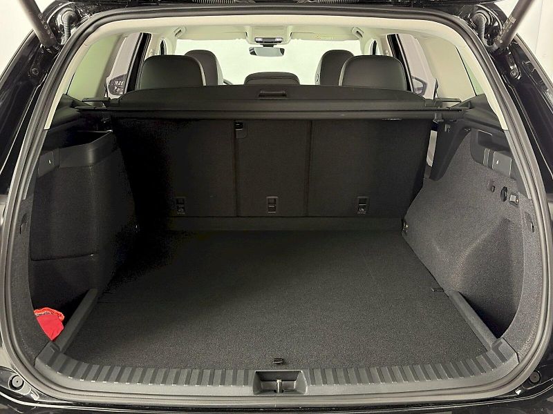 Volkswagen Tayron (2025) Elegance 1.5 TSI eHybrid 150kW - fotka 41 z 44