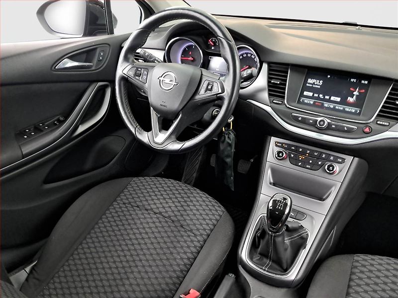 Opel Astra (2016) 1.6 CDTI, Tempomat - fotka 7 z 19