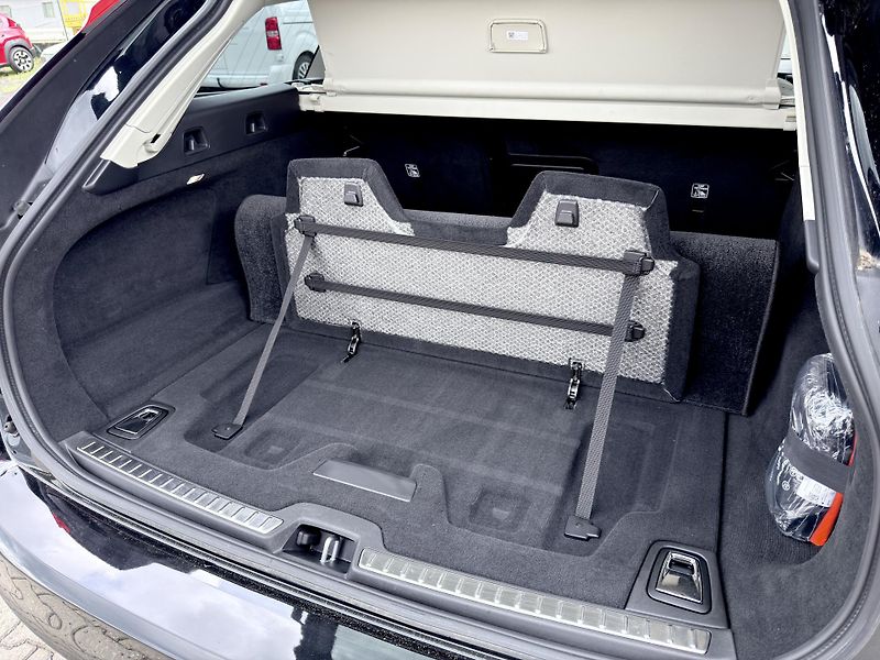 Volvo V90 T8 AWD ULTRA *VZDUCH* + kola - fotka 18 z 60