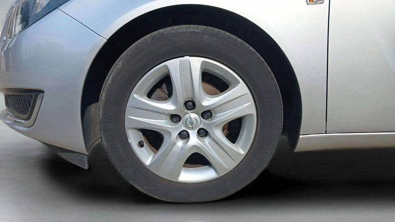 Opel Insignia ST 1.6CDTi MT6 - fotka 29 z 29