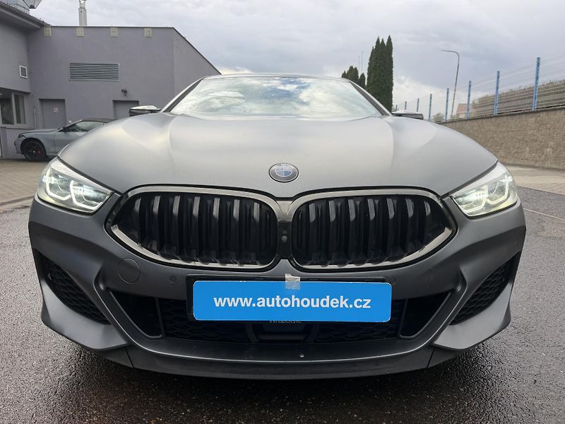 BMW Řada 8 M 850i xDrive 390kW HEAD-UP  - fotka 3 z 25