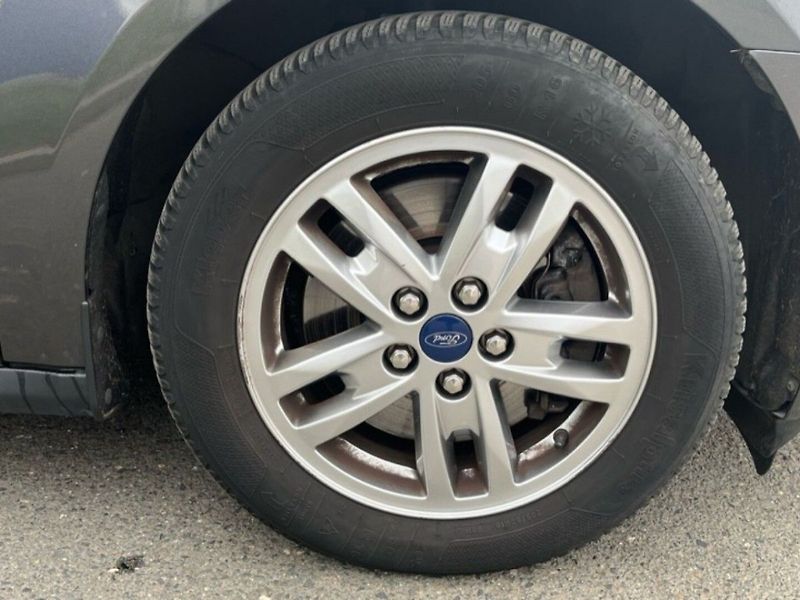 Ford Tourneo Connect 1.5D,88KW,CZ,1.MAJ,SERVIS - fotka 14 z 14