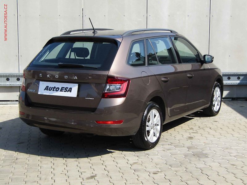 Škoda Fabia (2020) 1.0 TSi, 1.maj,ČR, Style, - fotka 4 z 21
