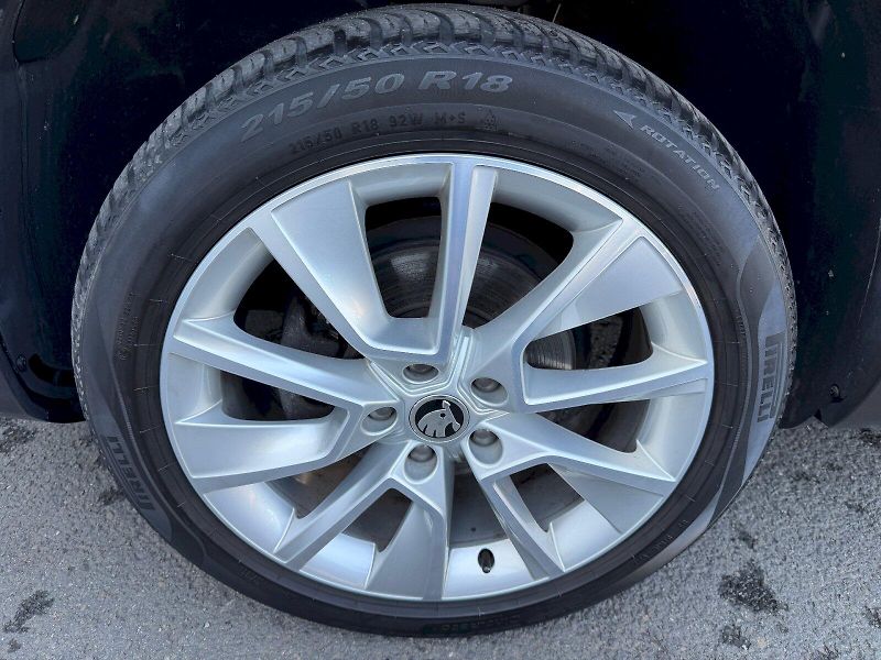 Škoda Karoq (2018) 1.5TSI 110kW DSG Style Pano Ků - fotka 35 z 35