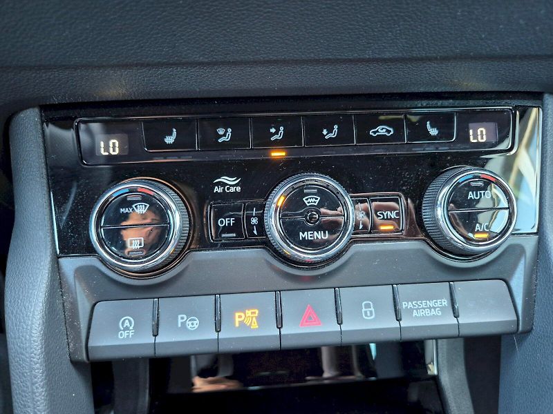 Škoda Karoq (2025) Sportline 1.5TSi 110kW 6°manuá - fotka 25 z 31