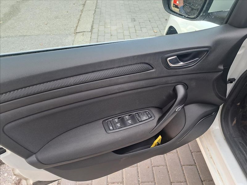 Renault Mégane 1,5 dCi - fotka 19 z 38
