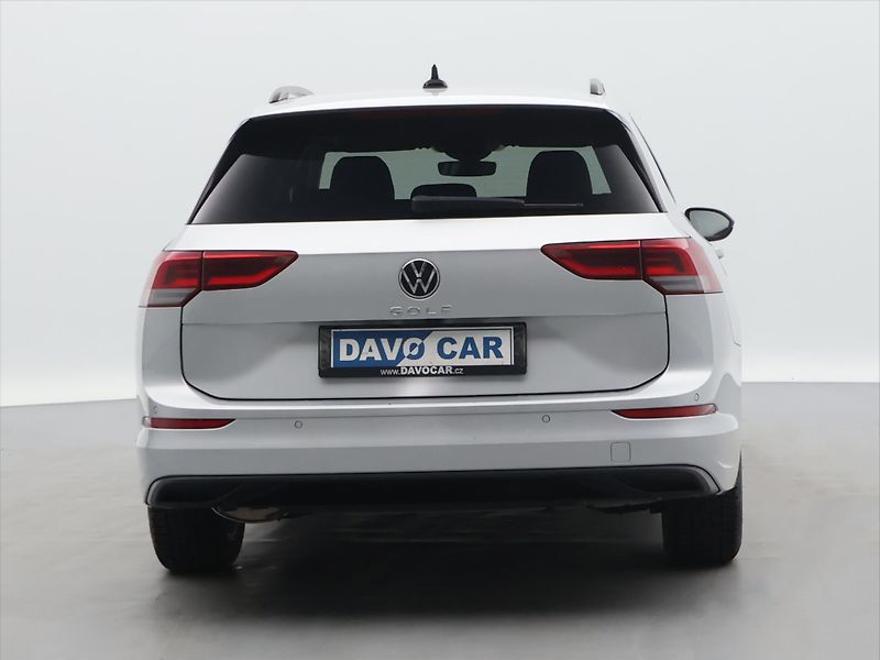 Volkswagen Golf 1,5 TSI 96kW CZ Life 1.Maj DPH - fotka 6 z 29