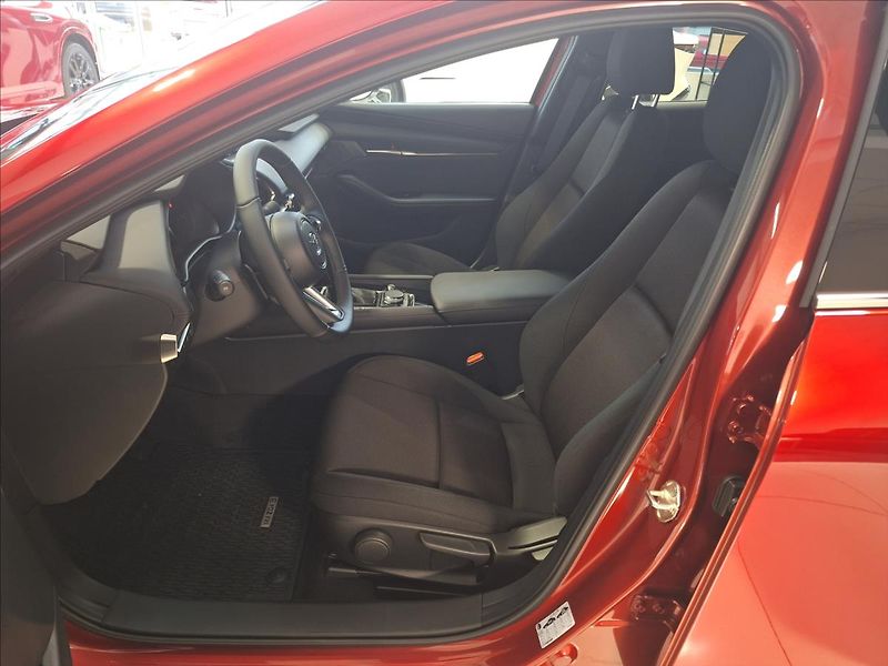 Mazda 3 (2026) 2.5 G 140ps 6AT FWD CENTRE-LIN - fotka 3 z 14