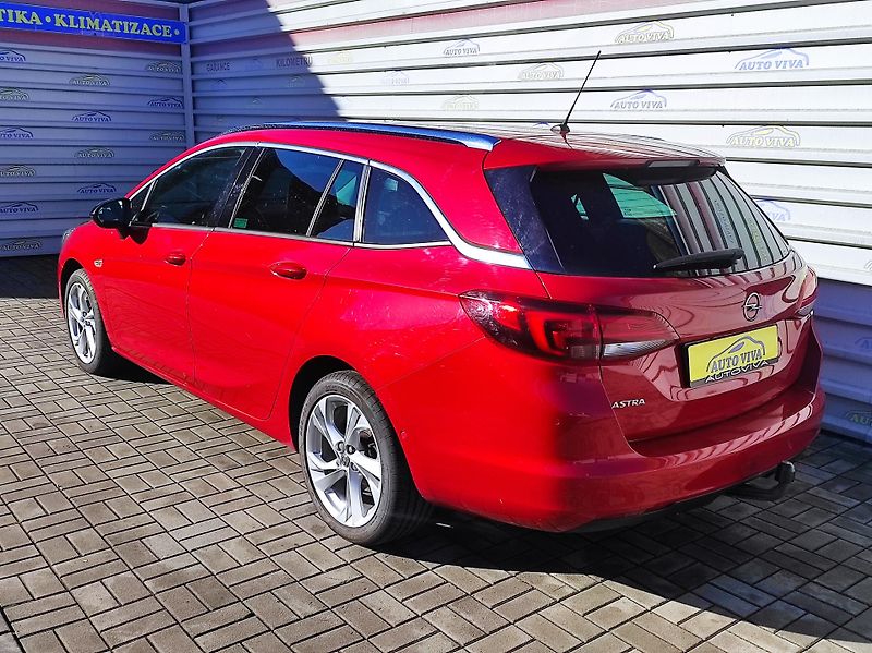 Opel Astra 1,2Turbo, 107kW, Elegance, S/s - fotka 3 z 41
