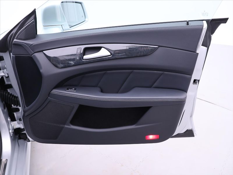 Mercedes-Benz CLS 3,0 350CDI 185kW AMG-Line 4M C - fotka 14 z 42