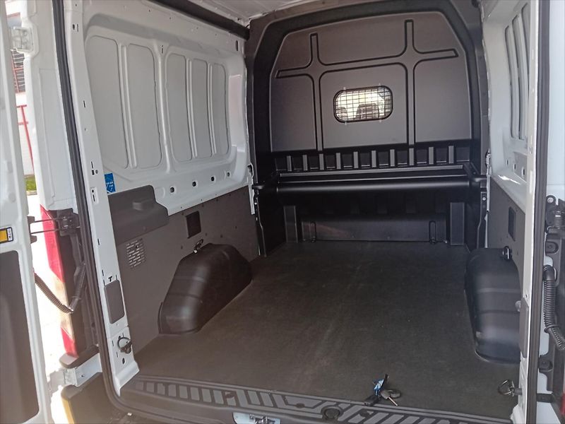 Ford Transit (2026) 2,0 EcoBlue 96 kW/130 k  DCIV - fotka 5 z 10