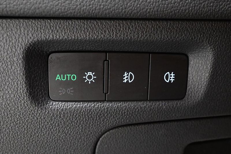 Škoda Octavia 1,0 TSI 81kW M-HEV DSG Záruka - fotka 25 z 30