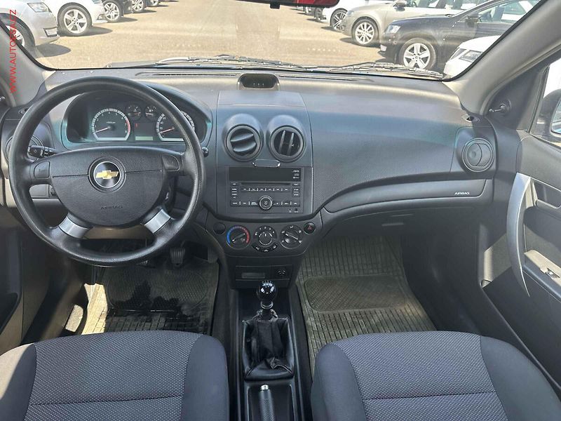 Chevrolet Aveo (2010) 1.4 16V, ČR, AC, tažné - fotka 8 z 15