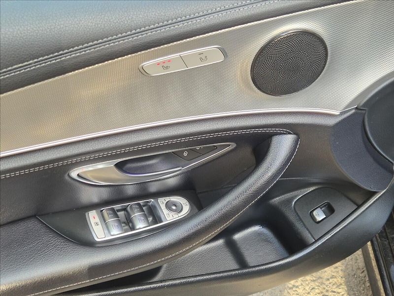 Mercedes-Benz Třídy E 220d*4M*AMG*head-up*webast - fotka 13 z 43
