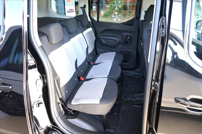 Citroën Berlingo (2026) 1,5 Diesel 100k Manual PLUS - fotka 9 z 18