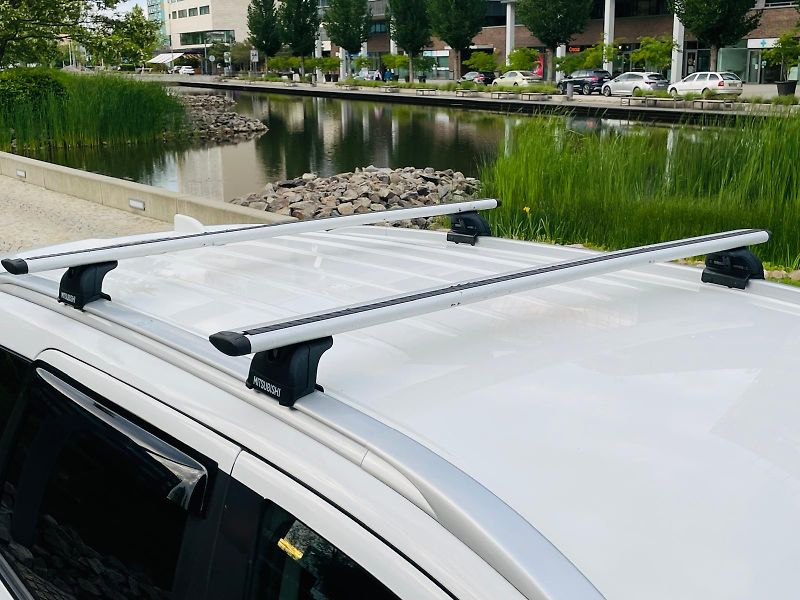 Mitsubishi Outlander 2.4i+HYBRID 4x4 SERVISKA TAŽNÉ - fotka 28 z 53