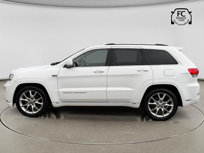 Jeep Grand Cherokee 3,0L V6 Diesel 250k Summit 4 - fotka 2 z 30