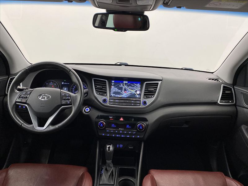 Hyundai Tucson 2,0 CRDi 136kW 4x4 Premium - fotka 9 z 25