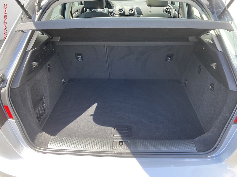 Audi A3 (2014) 2.0 TDi, Attraction, bixen - fotka 7 z 16