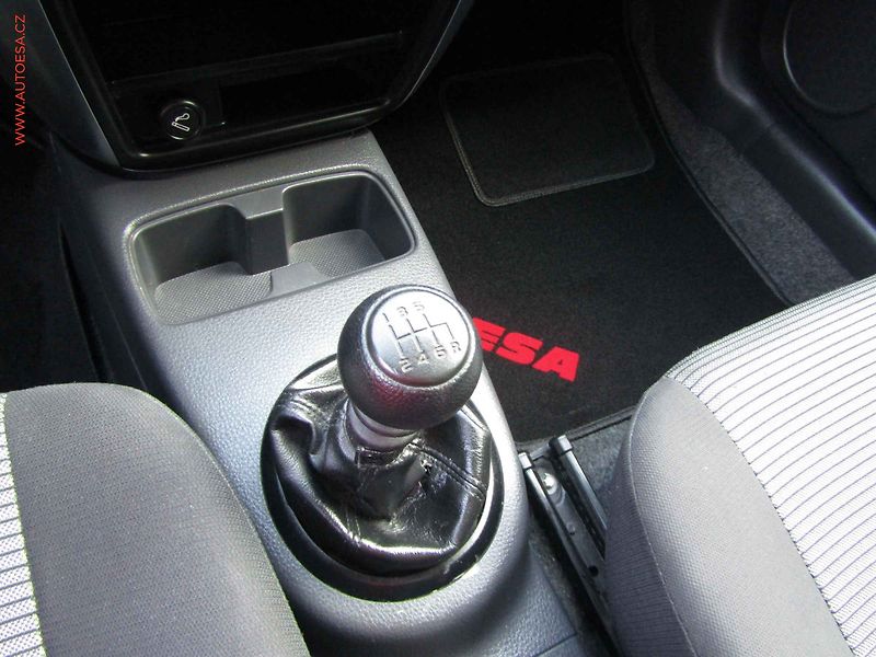 Fiat Sedici (2008) 1.9 JTD, AC - fotka 14 z 17