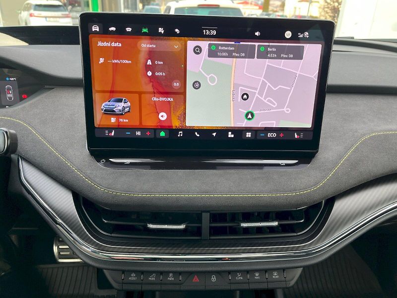 Škoda Enyaq (2024) 82 kWh RS 4x4 - fotka 16 z 30