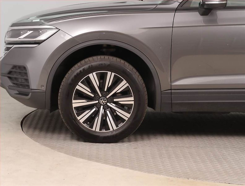 Volkswagen Touareg (2024) 3.0 TDI - fotka 15 z 17