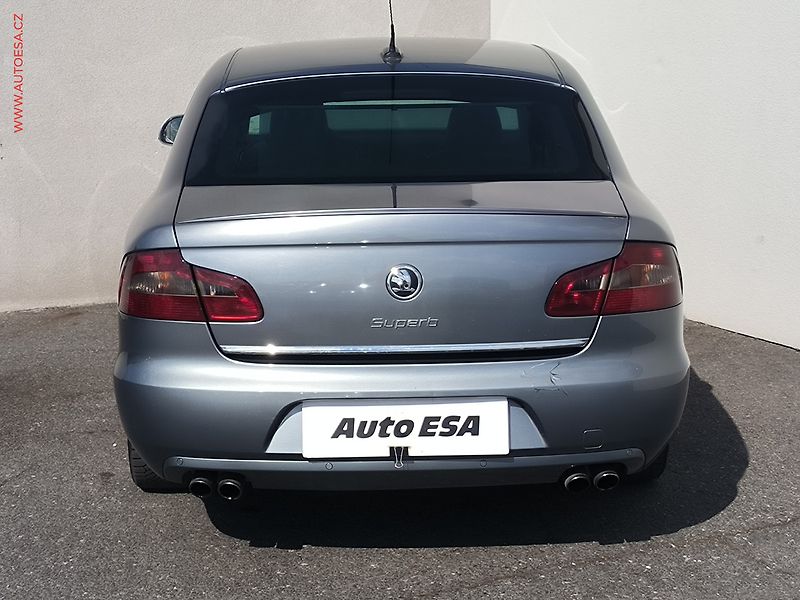 Škoda Superb (2008) 3.6 FSi 4x4, Elegance, AT - fotka 5 z 22
