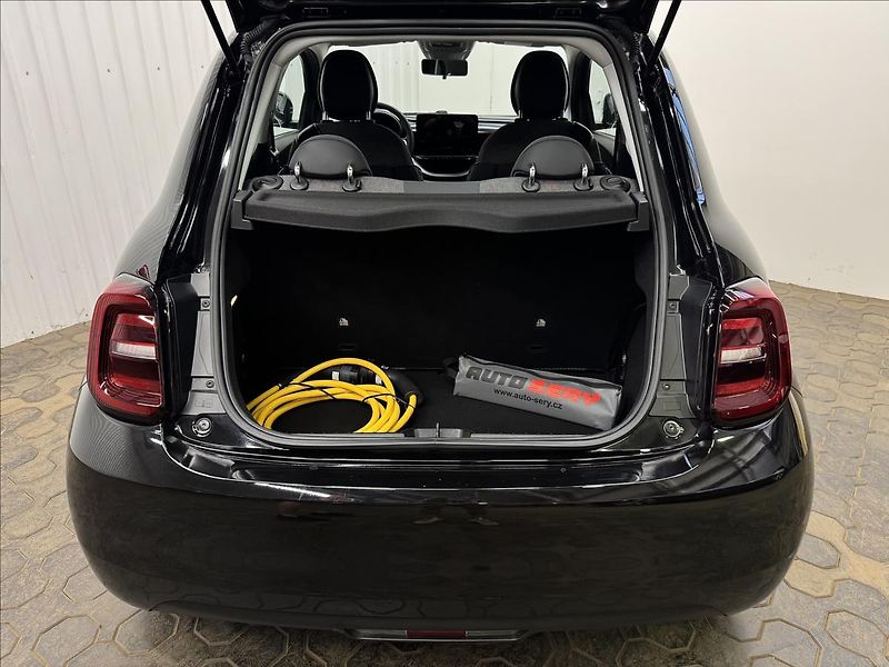 Fiat 500e ELECTRIC DRIVE 70kW ICON - fotka 31 z 38