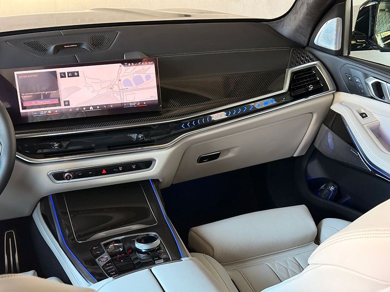 BMW X7 40d xDrive, B&W, Executive - fotka 43 z 43