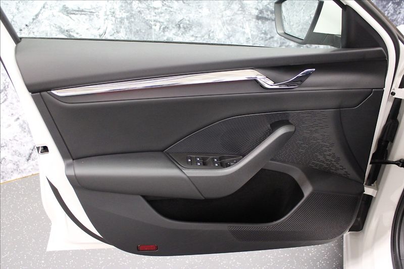 Škoda Octavia 2,0 TDI DSG Style 1.majitel CZ - fotka 7 z 36