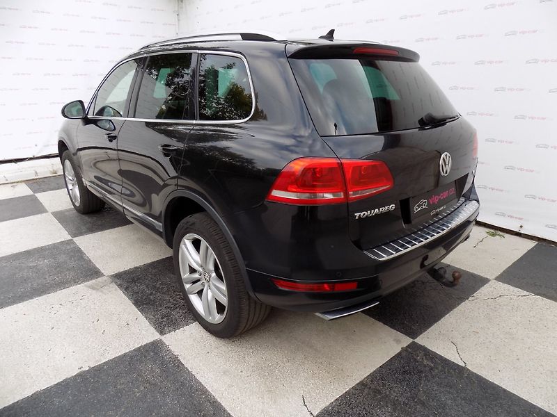 Volkswagen Touareg (2010) 3.0TDI/4x4/Chl.sedačky/LED/ - fotka 3 z 43