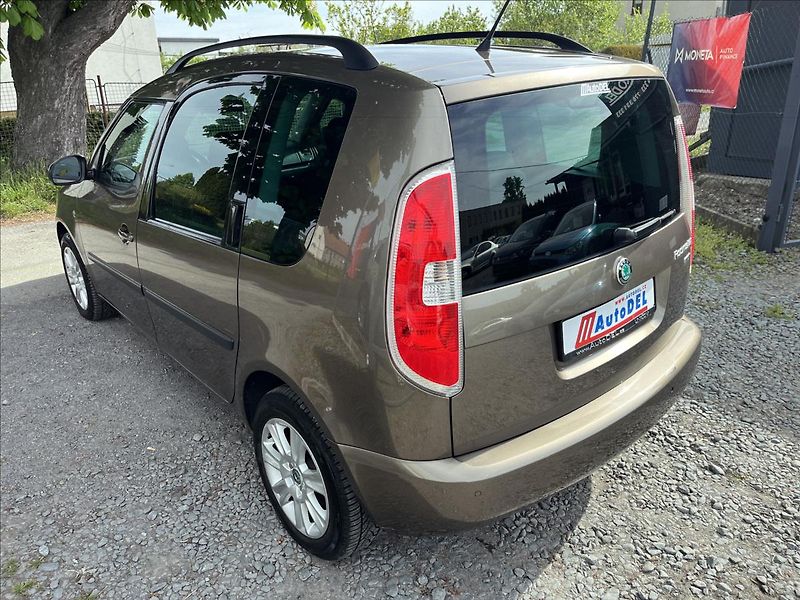 Škoda Roomster 1,2 TSi  Vyhřev,Senzory,ALU - fotka 3 z 50