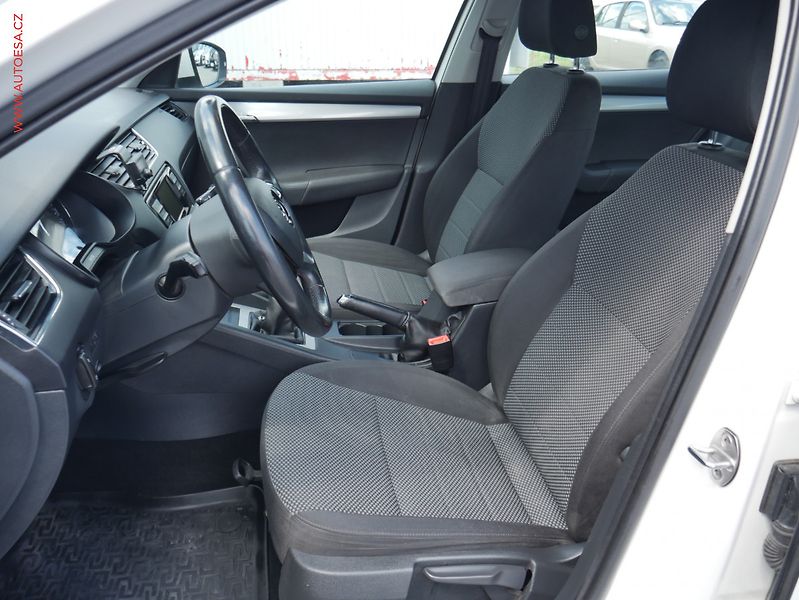 Škoda Octavia (2014) 1.2 TSI, ČR, AC, výhřev sed - fotka 9 z 18