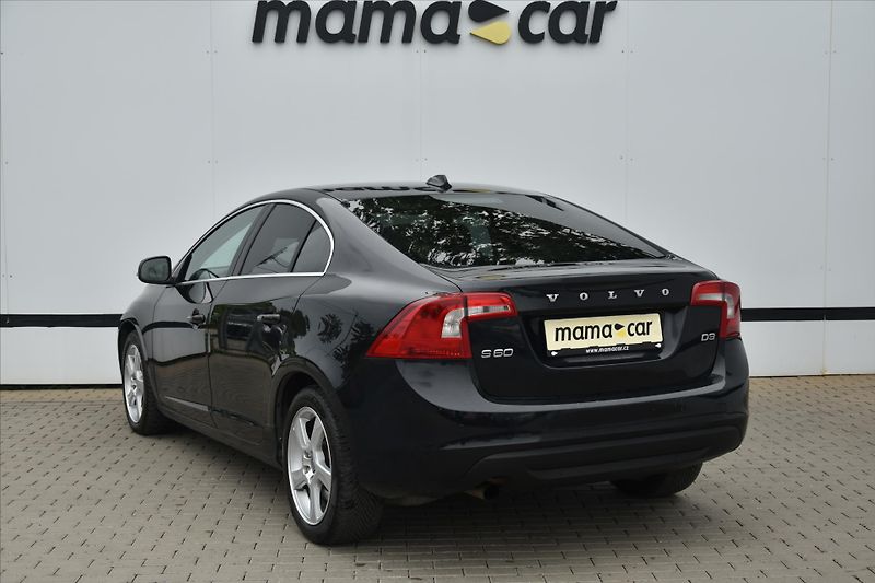 Volvo S60 2.0D 120kW MOMENTUM ČR - fotka 5 z 22