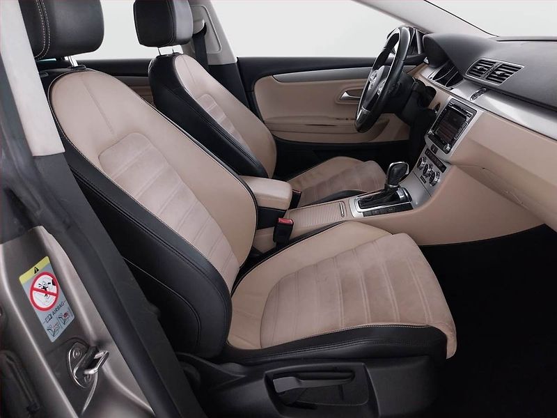 Volkswagen CC (2012) Comfortline 2.0 TDI, Automat - fotka 9 z 28