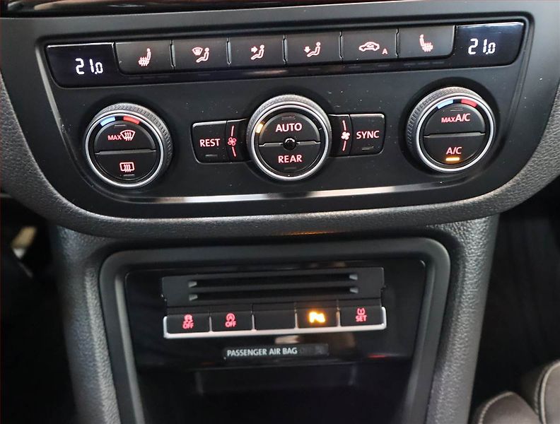 Volkswagen Sharan (2020) 1.4 TSI - fotka 17 z 22
