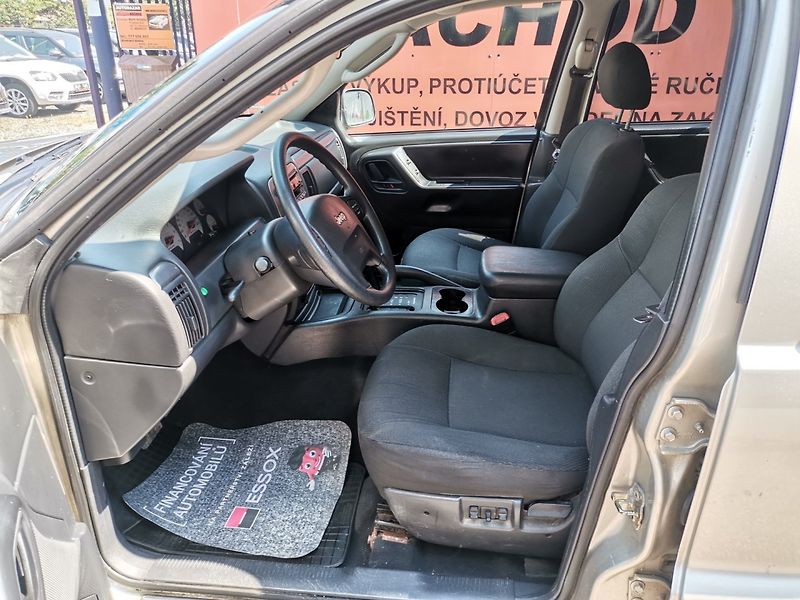 Jeep Grand Cherokee (2004) 4.0i R6 140kw 4x4 Tažné - fotka 10 z 26