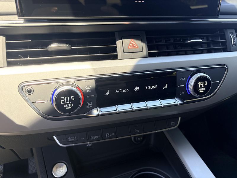 Audi A4 Avant 2.0TDI DSG QUATTRO LED - fotka 25 z 56