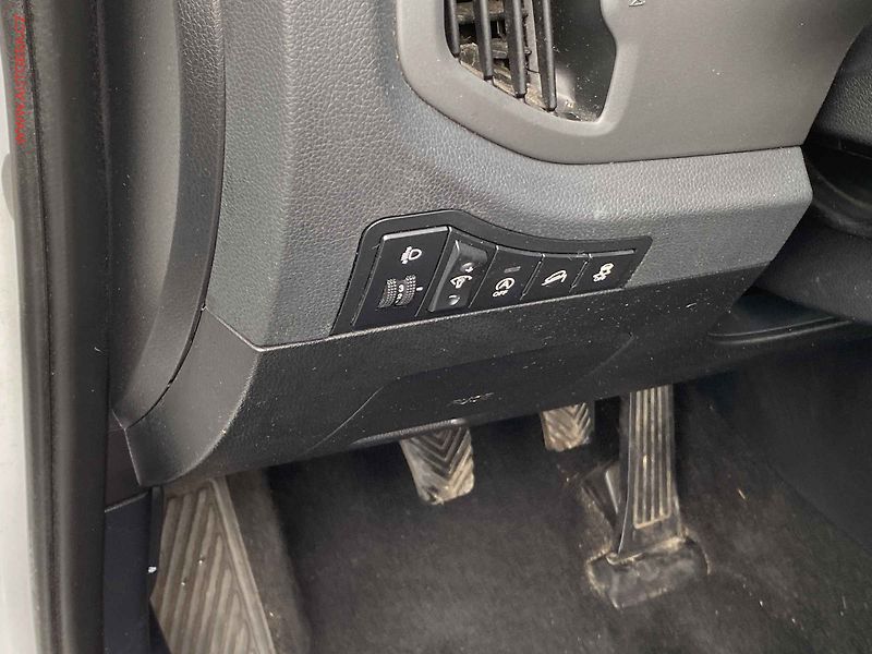 Kia Sportage (2015) 1.6 GDi, AC, TZ, navi - fotka 11 z 19