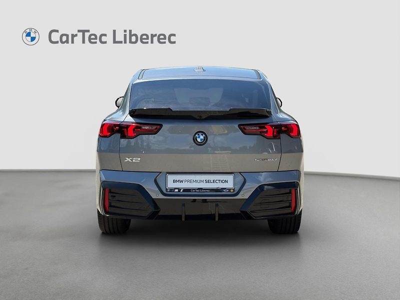 BMW X2 sDrive18d - fotka 15 z 17
