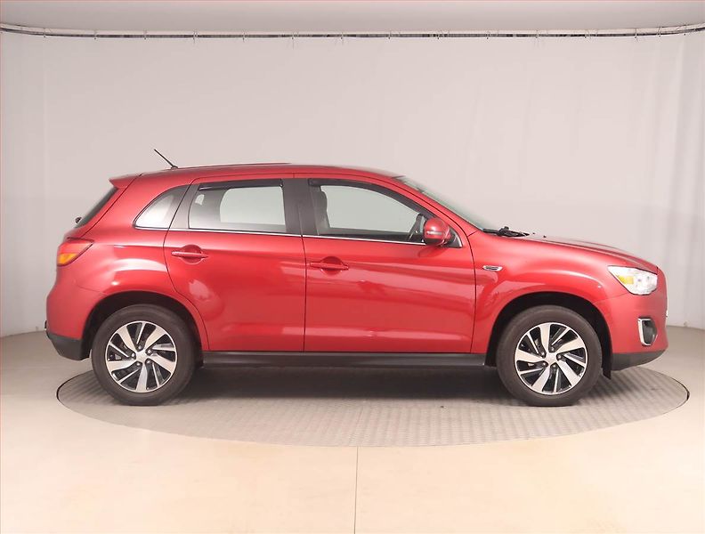 Mitsubishi ASX (2015) Intense 1.8 DI-D MIVEC - fotka 6 z 15