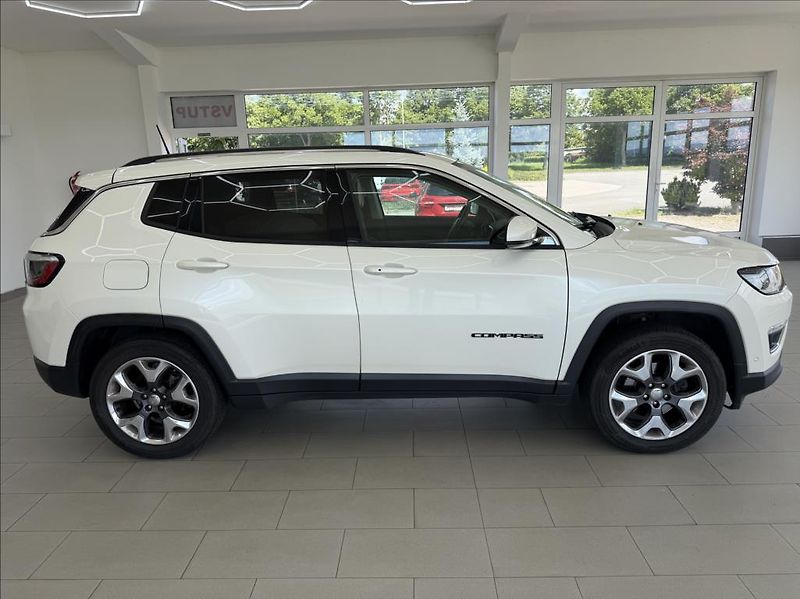 Jeep Compass 2,0 M-Jet 125kW 4x4 DPH Automa - fotka 6 z 34