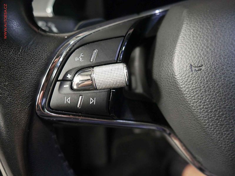 Škoda Octavia (2020) 2.0 TDI, DSG, navi, LED - fotka 13 z 21