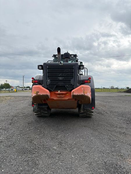 Hitachi (2017) Hitachi ZW310-6 - fotka 13 z 17