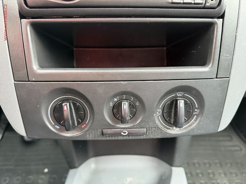 Škoda Fabia (2000) 1.4 i, ČR - fotka 13 z 14